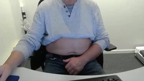 Snapshot of buggemann chatting on October 6, 3:04 am buggemann online show from October 6, 3:04 am