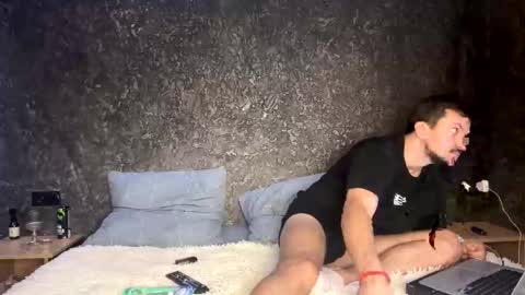 Snapshot of bugs_and_bunny13 chatting on October 22, 3:01 pm bugs_and_bunny13 online show from October 22, 3:01 pm