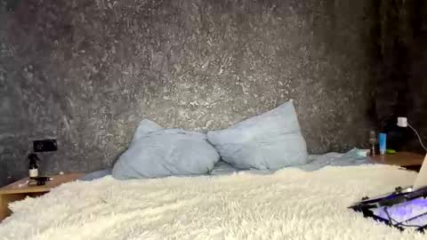 Snapshot of bugs_and_bunny13 chatting on October 24, 7:54 pm bugs_and_bunny13 online show from October 24, 7:54 pm