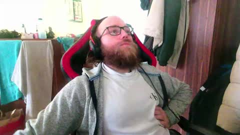 Snapshot of buhalteris chatting on February 18, 11:39 am Lukas online show from February 18, 11:39 am