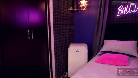 Bunny and The Rock online show from January 13, 8:52 am