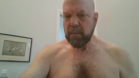 Snapshot of bulldog302w chatting on February 20, 4:29 pm bulldog302w online show from February 20, 4:29 pm