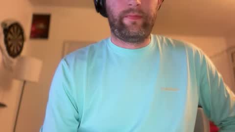 bumlover4567 online show from April 10, 1:55 am