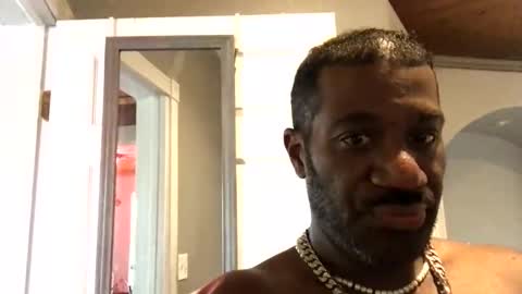 Snapshot of bungalowentertainment chatting on November 1, 3:25 pm Bungalow Entertainment online show from November 1, 3:25 pm