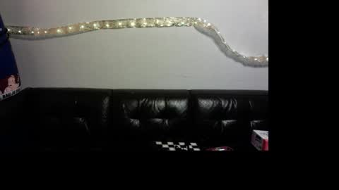 Snapshot of bungalowentertainment chatting on December 15, 12:04 am Bungalow Entertainment online show from December 15, 12:04 am