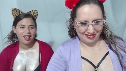 Snapshot of bunniosito chatting on November 2, 12:24 am bunniosito online show from November 2, 12:24 am