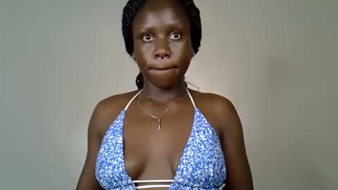 Snapshot of bunny_blushh chatting on March 4, 8:26 pm Bunny online show from March 4, 8:26 pm