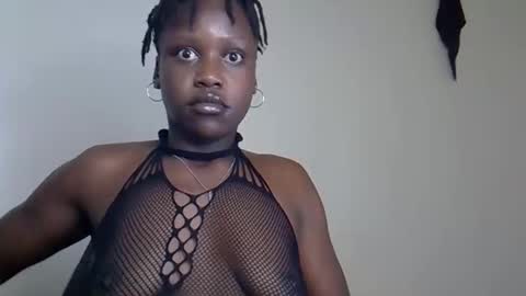 Snapshot of bunny_blushh chatting on March 17, 4:50 am Bunny online show from March 17, 4:50 am