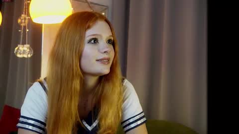 Snapshot of bunny_booo chatting on December 17, 9:21 pm Bunny online show from December 17, 9:21 pm