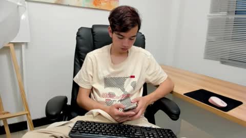 bunny online show from December 17, 12:22 pm