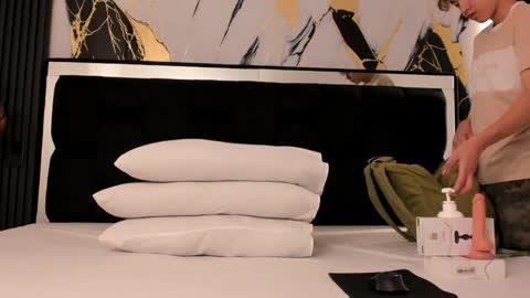 bunny online show from December 19, 12:23 pm