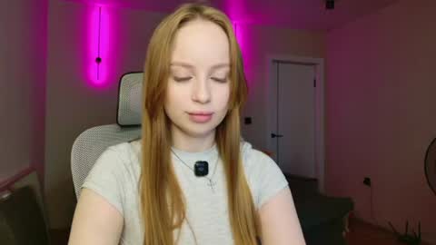 Mary online show from July 8, 2:43 pm