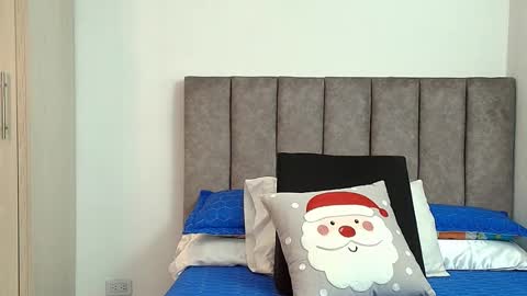 Snapshot of bunny_swtt chatting on December 15, 4:17 am Carolina online show from December 15, 4:17 am