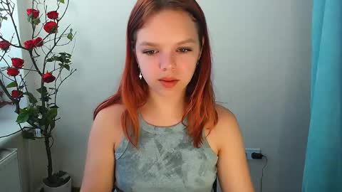 Snapshot of bunnybloom_ chatting on September 19, 3:52 am Ariel online show from September 19, 3:52 am