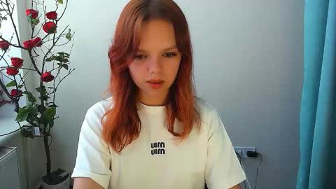 Snapshot of bunnybloom_ chatting on September 20, 4:46 am Ariel online show from September 20, 4:46 am