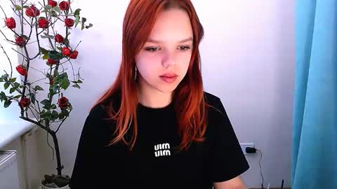 Snapshot of bunnybloom_ chatting on November 4, 4:55 am Ariel online show from November 4, 4:55 am