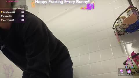 Snapshot of bunnycheekz chatting on January 12, 5:13 am Tokki bunny online show from January 12, 5:13 am