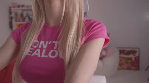 Stella online show from January 2, 11:49 pm