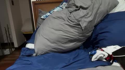 Snapshot of bunnyhunk chatting on February 8, 1:20 am bunnyhunk online show from February 8, 1:20 am