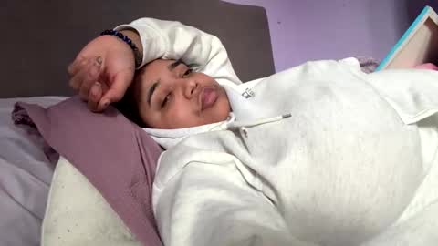 Snapshot of bunnyslittlecum chatting on November 21, 11:25 pm Bunnygirl Onyx online show from November 21, 11:25 pm