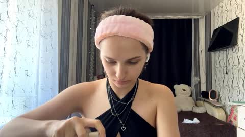 Snapshot of bunnytrussel chatting on May 9, 10:20 am Bella online show from May 9, 10:20 am