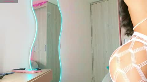 Snapshot of bunnyvalee chatting on March 26, 9:37 am Valeria online show from March 26, 9:37 am