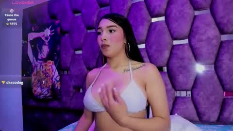 burbuja pink  online show from May 20, 3:24 am