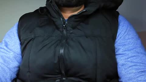 Hairy Arabian online show from December 3, 4:50 pm