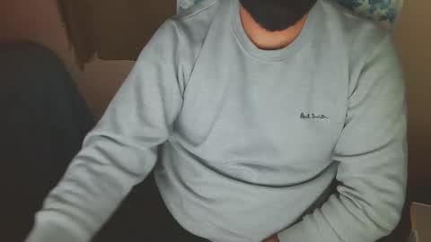 Hairy Arabian online show from December 12, 5:10 am