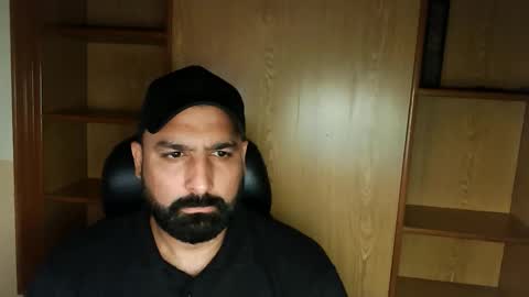 Hairy Arabian online show from September 13, 7:30 am