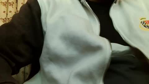 Hairy Arabian online show from February 11, 5:01 am