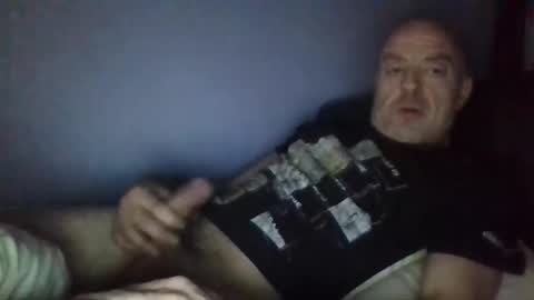 burnleyguy1977 online show from April 8, 12:21 am