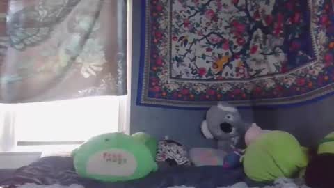 lilly online show from February 3, 7:10 pm