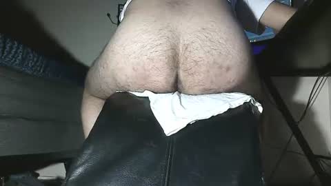 Snapshot of bust_boy chatting on June 16, 9:12 am Bust Boy online show from June 16, 9:12 am