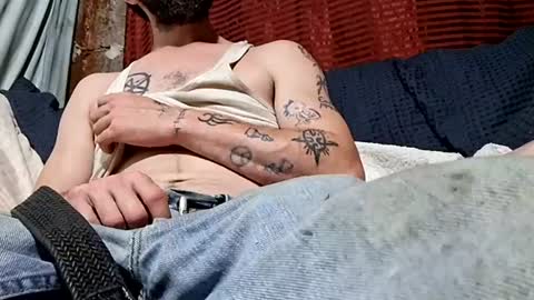 Buster18Hymen online show from September 16, 4:24 am