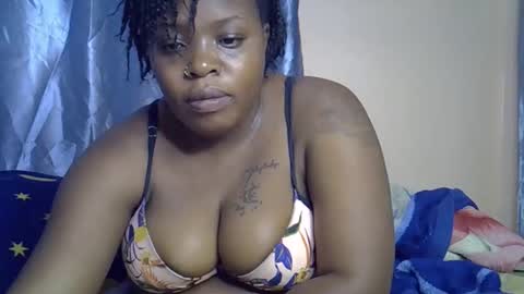 Snapshot of busty_garlie chatting on February 21, 2:18 pm Jojo online show from February 21, 2:18 pm