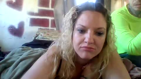 Snapshot of bustybabie9 chatting on February 2, 4:00 pm BustyBabie9 online show from February 2, 4:00 pm