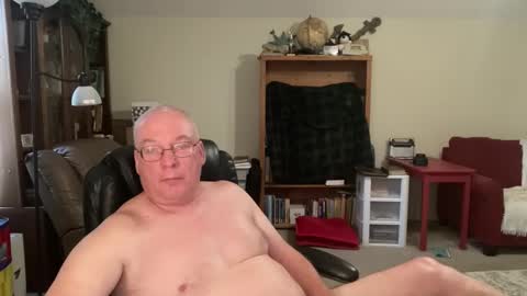 bustyballs100 online show from October 28, 3:14 pm