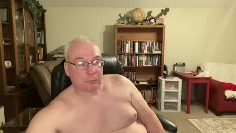 bustyballs100 online show from February 7, 4:05 am