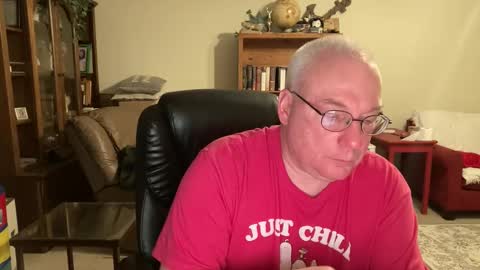 bustyballs100 online show from February 8, 3:32 am