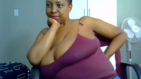 bustytessa37 online show from February 13, 6:30 am