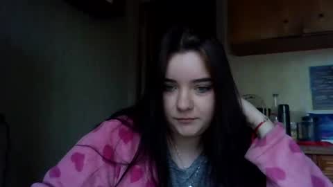 Snapshot of butterfly18988 chatting on October 17, 1:03 pm butterfly18988 online show from October 17, 1:03 pm
