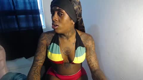 butterfly_rouse online show from January 13, 9:53 pm