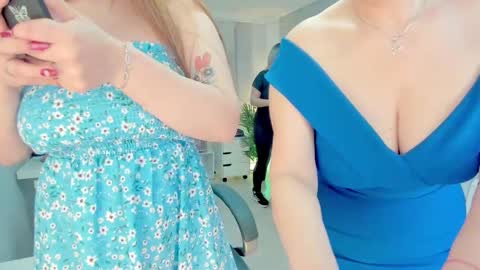 Sara and  Coral long hair online show from March 3, 4:56 pm