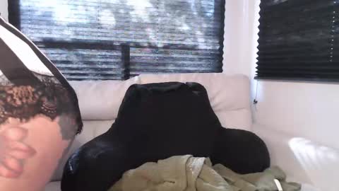 butterfly booty online show from September 24, 2:53 pm