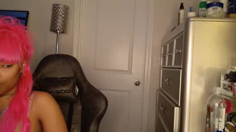 butterfly booty online show from February 6, 1:54 am