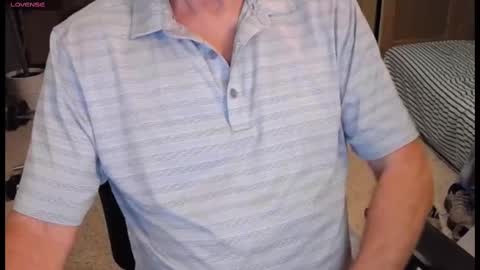 Snapshot of buttnakedfun954737 chatting on November 19, 11:21 am Miles online show from November 19, 11:21 am