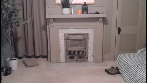 Miles online show from December 20, 10:00 am