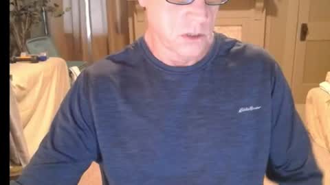 Snapshot of buttnakedfun954737 chatting on July 23, 10:35 am Miles online show from July 23, 10:35 am