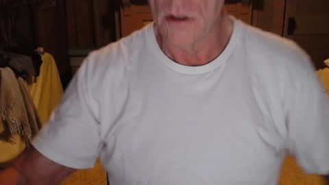 Snapshot of buttnakedfun954737 chatting on July 28, 6:31 am Miles online show from July 28, 6:31 am